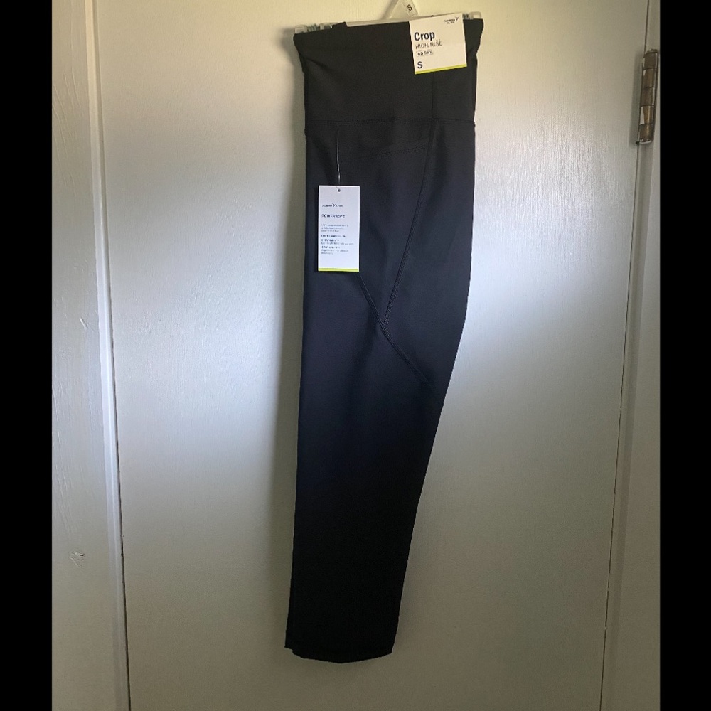 Old Navy active high waisted cropped leggings